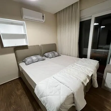 Konyaaltı Sahiline Araç Ile 5 Dk Merkezi Konum '14' Apartamento Antália